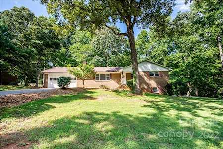 137 Pampas Ln Mooresville, NC 28117