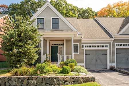 17 Green Meadow Dr #17 Reading, MA 01867
