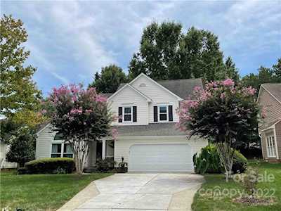 8924 Castlebay Dr Charlotte, NC 28277