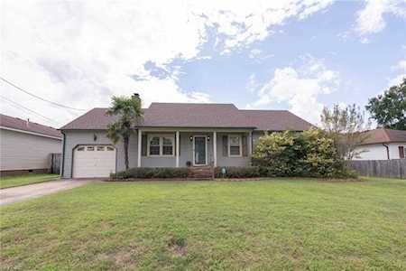 1733 Lockard Ave Chesapeake, VA 23320