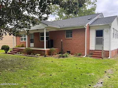 2815 Edwards Street Greenville, NC 27858