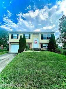1701 Flagstaff Ct Louisville, KY 40223