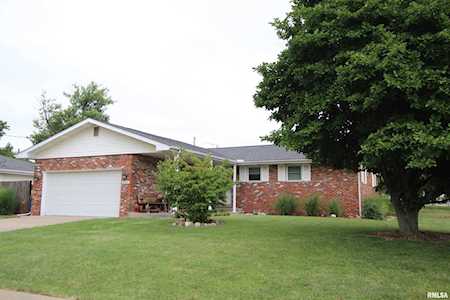 2504 N Rockwood Dr Peoria, IL 61604