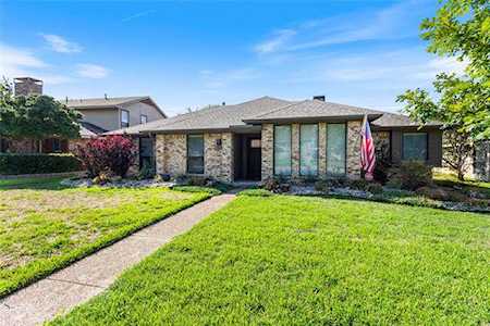 1670 Glencairn Lane Lewisville, TX 75067