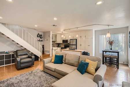 7845 Camino Glorita San Diego, CA 92122