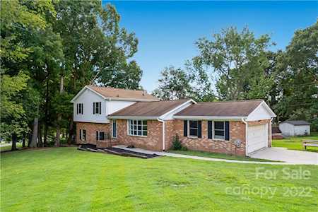 2007 Candlewood Dr NW Concord, NC 28027