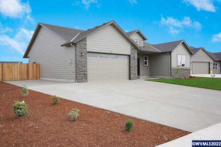 4625 Royal Dr Albany, OR 97321