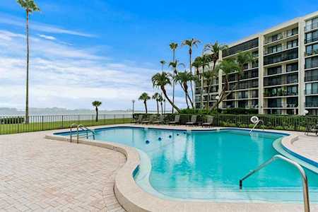 100 Oakmont Ln #105 Belleair, FL 33756