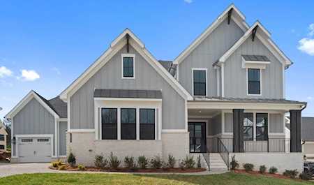 657 Concord Dr Gallatin, TN 37066
