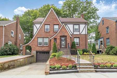 258 Russett Rd Brookline, MA 02467
