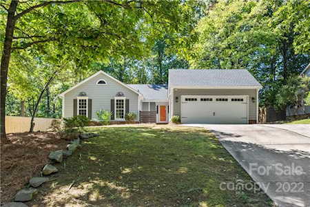 624 Fence Post Ln Matthews, NC 28105