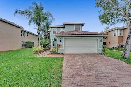 576 Peppergrass Run Royal Palm Beach, FL 33411