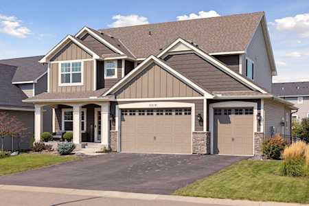 5218 Porchlight Ridge Woodbury, MN 55129