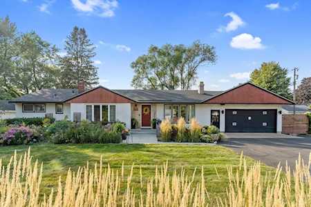 2115 Chambers Street Maplewood, MN 55109