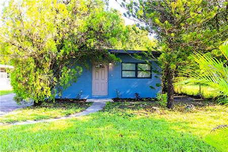 2933 Saint Charles St Fort Myers, FL 33916