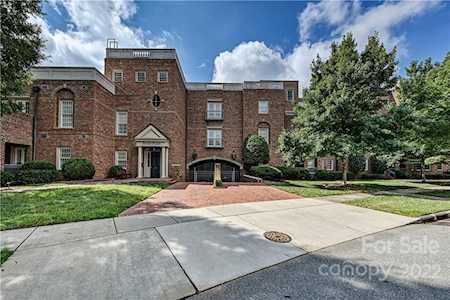 453 Fenton Place Charlotte, NC 28207