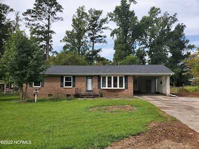 110 Lanier Drive Jacksonville, NC 28546