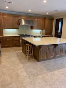 71 Domani Irvine, CA 92618