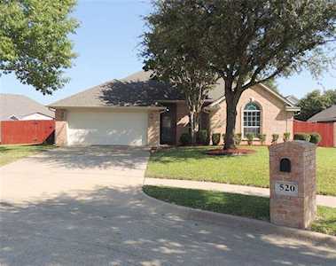520 Hazelnut Court Saginaw, TX 76179