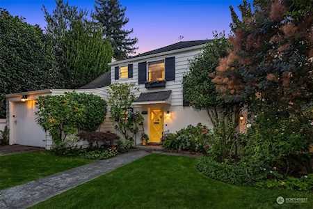 3421 W Laurelhurst Dr NE Seattle, WA 98105