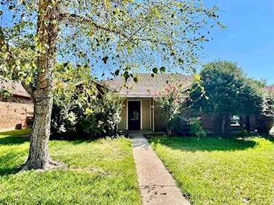 2014 Lansdown Drive Carrollton, TX 75010