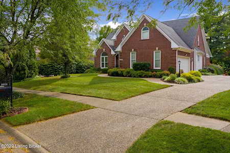 9619 Moorfield Cir Louisville, KY 40241