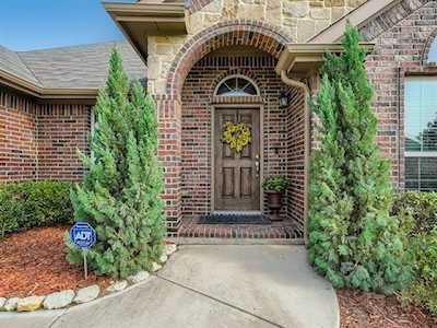 22 Mapleridge Drive Edgecliff Village, TX 76134