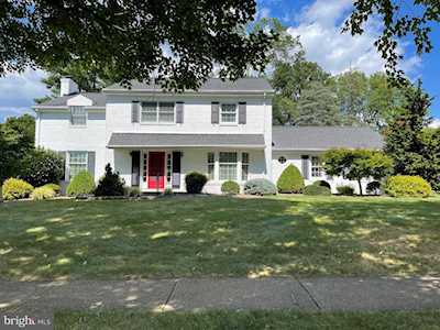 527 Country Club Dr Wilmington, DE 19803