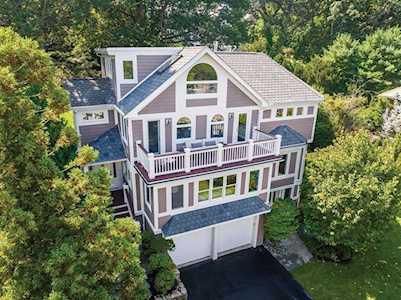 43 Hood St Newton, MA 02458