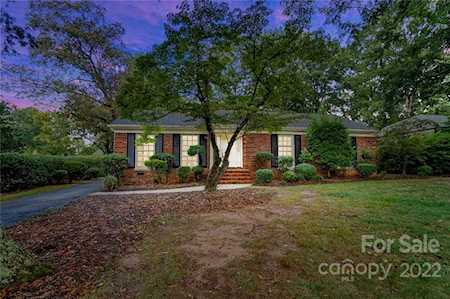 3813 Kitley Place Charlotte, NC 28210