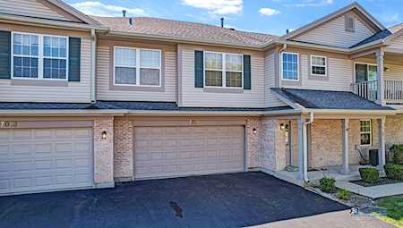 7015 Hamilton Dr #2-E Gurnee, IL 60031