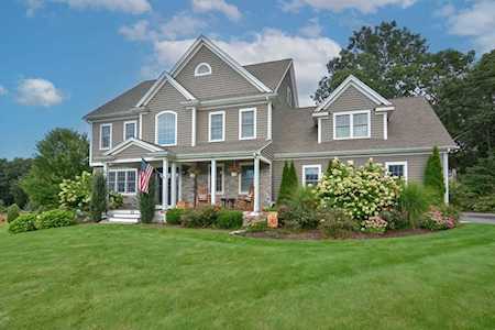 22 Willowbe Ct North Attleboro, MA 02760