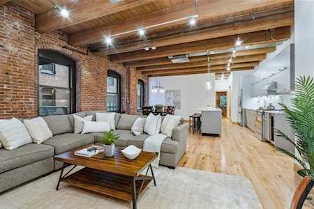 21 Wormwood Street #318 Boston, MA 02210