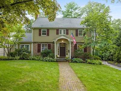 28 Sunset Rd Wellesley, MA 02482