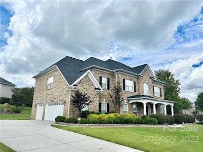 8804 Savannah Rd Harrisburg, NC 28075