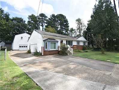 605 Bond Ave Chesapeake, VA 23323