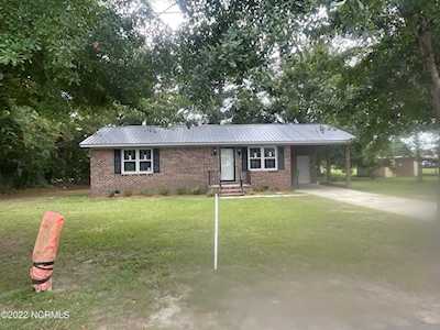 115 E Walnut Street Bladenboro, NC 28320