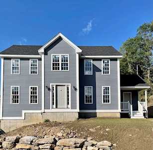 30 Moreland Green Dr Worcester, MA 01609