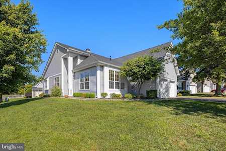 1 Castle Lake Ct Barnegat, NJ 08005