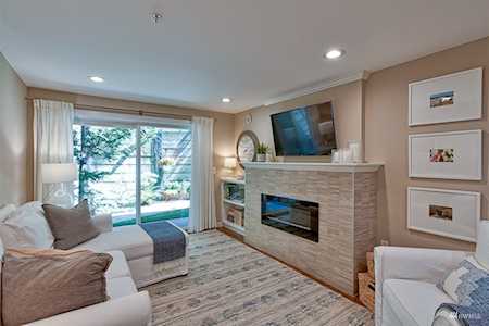 11920 98th Ave NE #103 Kirkland, WA 98034