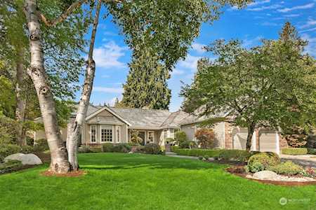 3831 204th Ave NE Sammamish, WA 98074