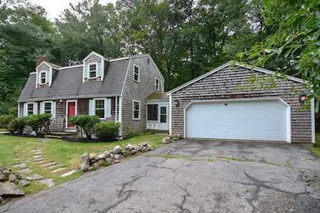 16 Thayer Heights Rd Hopkinton, MA 01748