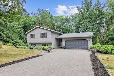 4109 Valentine Crest Road Arden Hills, MN 55112