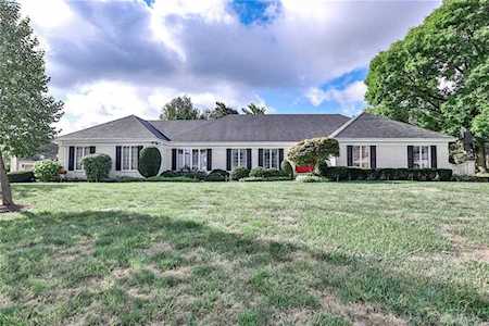 406 Shadywood Drive Clayton, OH 45415