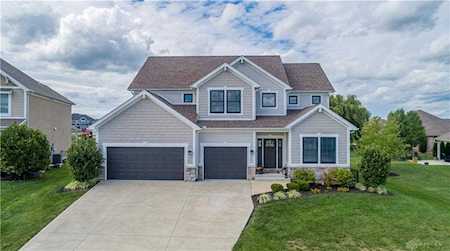 995 Greenmantle Drive Troy, OH 45373
