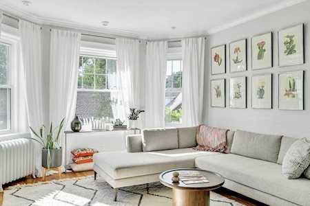 185 Pleasant St #6 Brookline, MA 02446