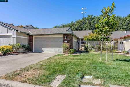 574 Via Appia Walnut Creek, CA 94598