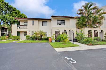 8427 Cypress Lane #10d Boca Raton, FL 33433