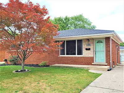 28654 Bradner Dr Warren, MI 48088