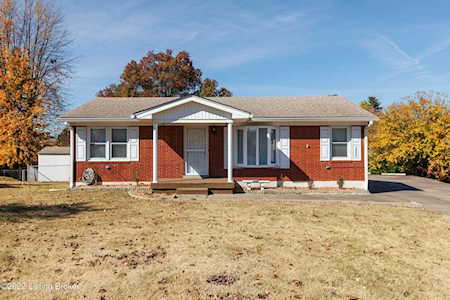 5804 Flagstone Ct Louisville, KY 40219